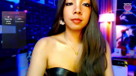 Snapshot of louisassy chatting on 22, 5, 2026 Louisa online show from 22, 5, 2026