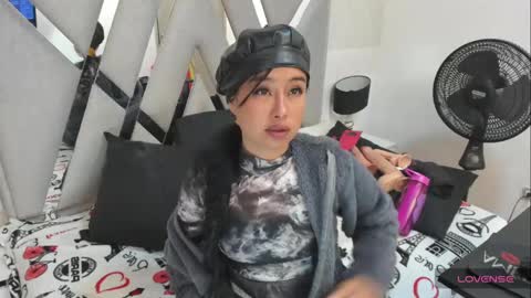 louise_taylorr online show from 3, 2, 2025