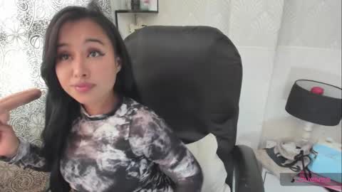 louise_taylorr online show from 3, 2, 2025