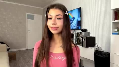 Snapshot of louiswawrzyniak chatting on 13, 3, 2026 Flora online show from 13, 3, 2026