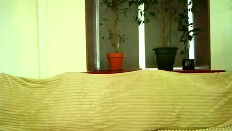 Cute face online show from 22, 2, 2025