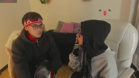 Snapshot of love_cuckold chatting on 25, 4, 2026 Cuck and Hotwife online show from 25, 4, 2026