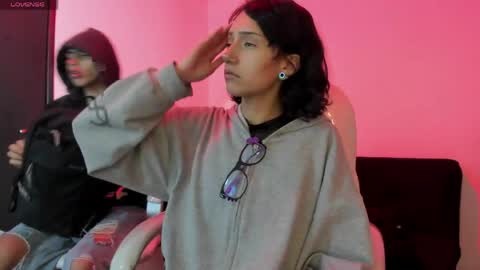 Snapshot of love_cuckold chatting on 26, 4, 2026 Cuck and Hotwife online show from 26, 4, 2026