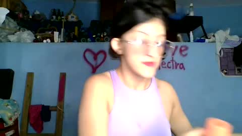 Snapshot of love_electra chatting on 25, 9, 2025 love_electra online show from 25, 9, 2025