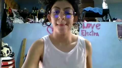 Snapshot of love_electra chatting on 26, 10, 2025 love_electra online show from 26, 10, 2025