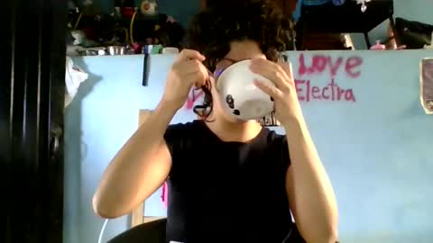 Snapshot of love_electra chatting on 7, 1, 2026 love_electra online show from 7, 1, 2026