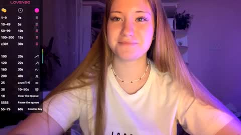 Snapshot of love_haven chatting on 15, 9, 2025 Megan online show from 15, 9, 2025