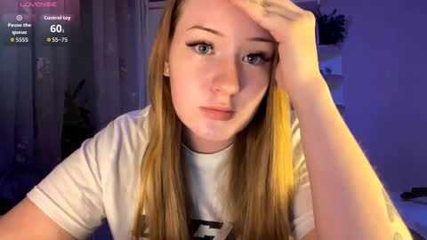 Snapshot of love_haven chatting on 26, 9, 2025 Megan online show from 26, 9, 2025