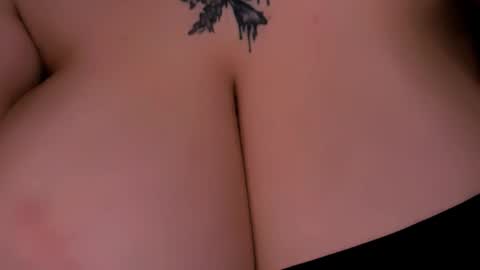 Snapshot of love_insidee chatting on 27, 11, 2025 Sailor online show from 27, 11, 2025