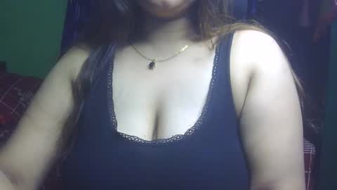 Snapshot of love_luna_angel chatting on 5, 3, 2026 Luna online show from 5, 3, 2026