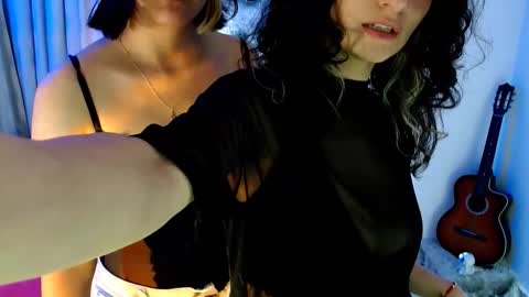 Snapshot of love_oftwo chatting on 11, 3, 2026 Melisa Emily online show from 11, 3, 2026