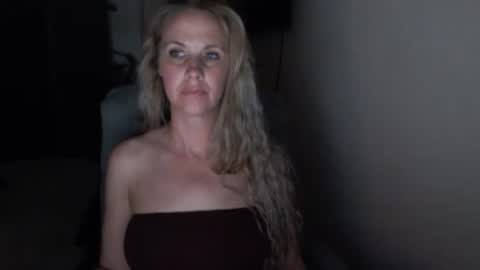 LoVe On  online show from 7, 5, 2026