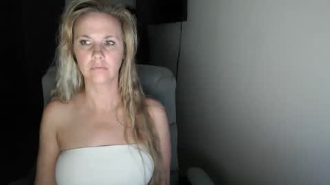 LoVe On  online show from 9, 6, 2026