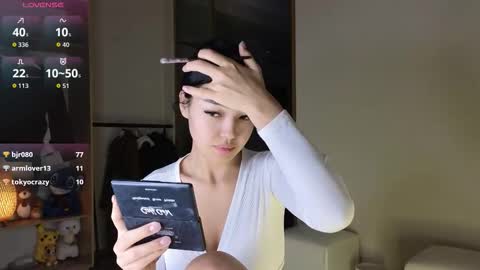 Snapshot of love_peace_here chatting on 18, 10, 2025 hi its me  online show from 18, 10, 2025