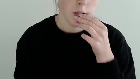 Vivian online show from 4, 11, 2025