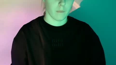 Vivian online show from 4, 12, 2025