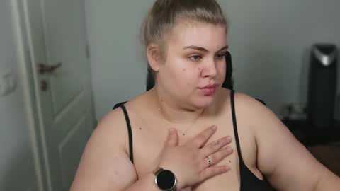 Snapshot of love_wiggy18 chatting on 30, 9, 2025 Ally online show from 30, 9, 2025