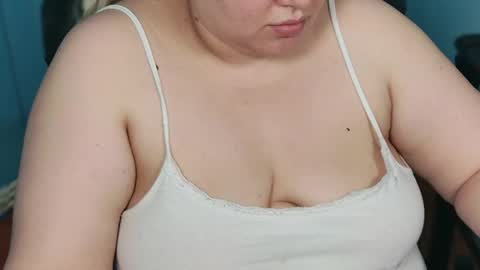 Snapshot of love_wiggy18 chatting on 21, 5, 2026 Ally online show from 21, 5, 2026
