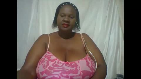 Snapshot of lovebigmelon chatting on 10, 11, 2025 Lynn online show from 10, 11, 2025