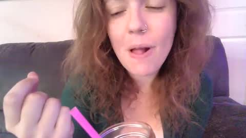 Snapshot of loveconnie chatting on 17, 9, 2025 Connie Rae online show from 17, 9, 2025