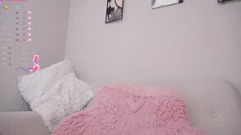 Snapshot of loveegirll chatting on 25, 12, 2024 katalina online show from 25, 12, 2024