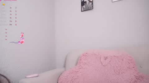 Snapshot of loveegirll chatting on 28, 12, 2024 katalina online show from 28, 12, 2024
