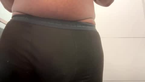 Snapshot of lovefeetonmyface29 chatting on 5, 10, 2025 lovefeetonmyface29 online show from 5, 10, 2025