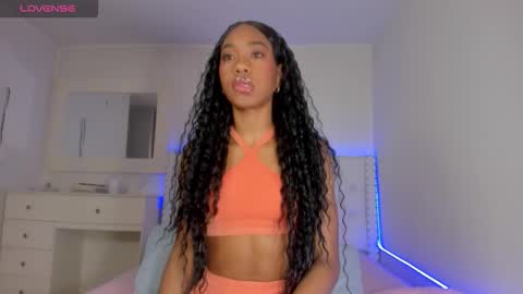 Snapshot of loveit_hermione chatting on 15, 10, 2025 Val online show from 15, 10, 2025