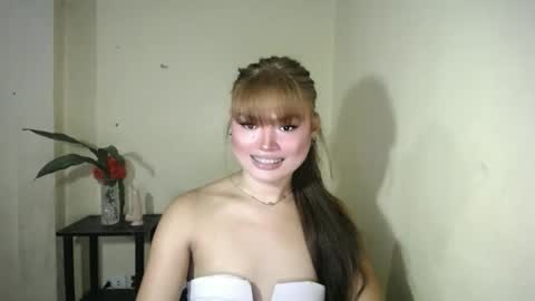 lovelily_xoxo online show from 6, 2, 2026