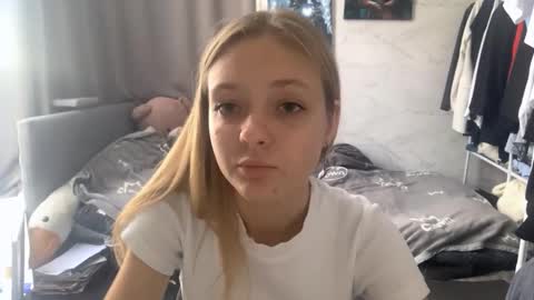 Snapshot of lovelladeboer chatting on 13, 10, 2025 Ella online show from 13, 10, 2025