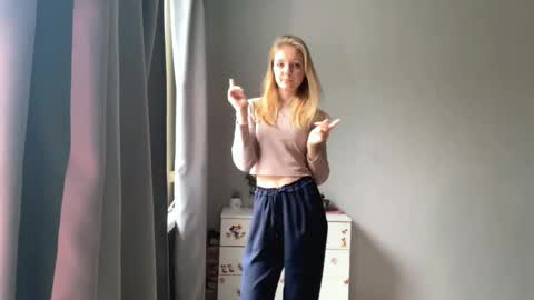 Snapshot of lovelladeboer chatting on 15, 10, 2025 Ella online show from 15, 10, 2025