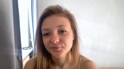 Snapshot of lovelladeboer chatting on 29, 10, 2025 Ella online show from 29, 10, 2025