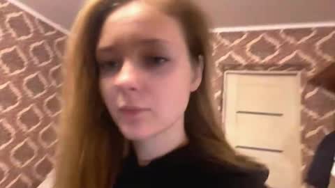 Snapshot of lovelladeboer chatting on 8, 11, 2025 Ella online show from 8, 11, 2025