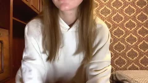 Snapshot of lovelladeboer chatting on 9, 11, 2025 Ella online show from 9, 11, 2025