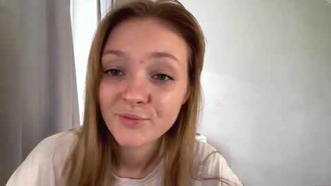 Snapshot of lovelladeboer chatting on 10, 11, 2025 Ella online show from 10, 11, 2025