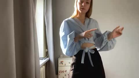 Snapshot of lovelladeboer chatting on 11, 11, 2025 Ella online show from 11, 11, 2025