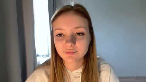 Snapshot of lovelladeboer chatting on 14, 11, 2025 Ella online show from 14, 11, 2025