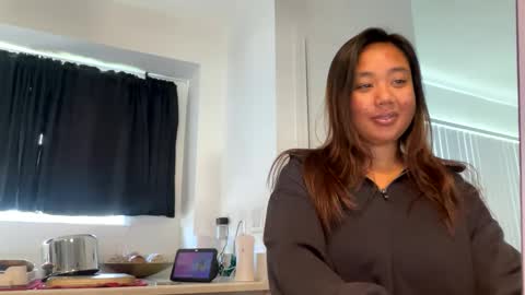 Snapshot of lovellly_ chatting on 1, 12, 2024 Love online show from 1, 12, 2024