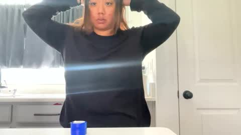 Snapshot of lovellly_ chatting on 2, 12, 2024 Love online show from 2, 12, 2024