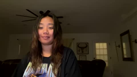 Snapshot of lovellly_ chatting on 9, 12, 2024 Love online show from 9, 12, 2024