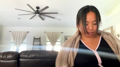 Snapshot of lovellly_ chatting on 12, 12, 2024 Love online show from 12, 12, 2024