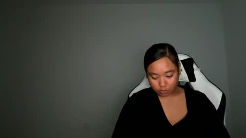 Snapshot of lovellly_ chatting on 20, 2, 2025 Love online show from 20, 2, 2025