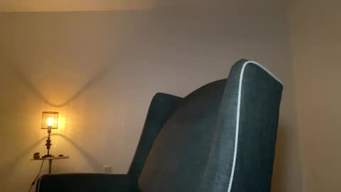 Snapshot of lovellly_ chatting on 9, 9, 2025 Love online show from 9, 9, 2025