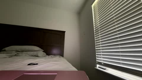 Love online show from 2, 12, 2025