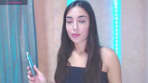 Snapshot of lovelly_me chatting on 21, 10, 2025 lovelly_me online show from 21, 10, 2025