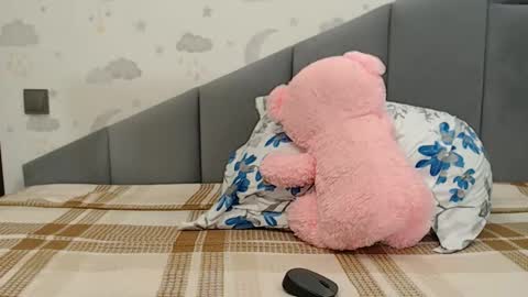 lovellykitty online show from 22, 12, 2025