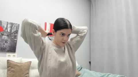 lovely__audrey online show from 2, 12, 2025