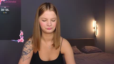 Snapshot of lovely_babyy chatting on 11, 12, 2024 Jenny online show from 11, 12, 2024