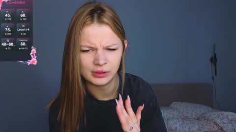 Snapshot of lovely_babyy chatting on 30, 12, 2024 Jenny online show from 30, 12, 2024