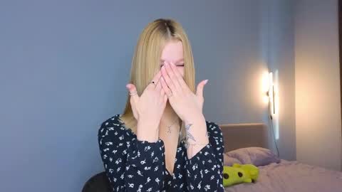 Snapshot of lovely_babyy chatting on 29, 1, 2025 Jenny online show from 29, 1, 2025